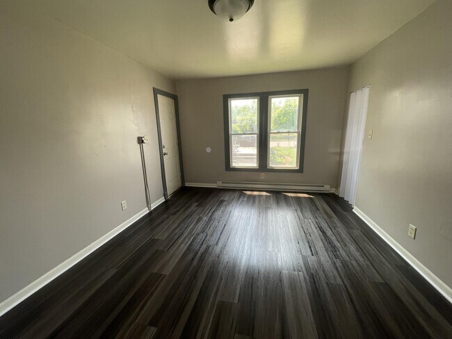 Building Photo - 203 Elmhurst St