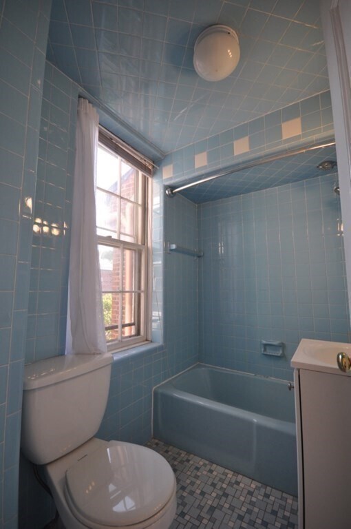 Building Photo - 37 Union St