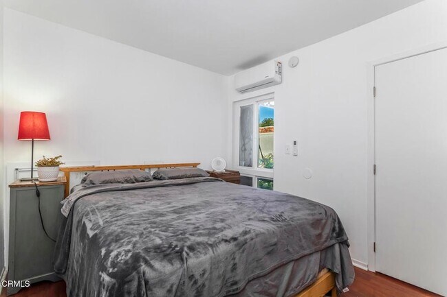 Building Photo - 355 S Los Robles Ave