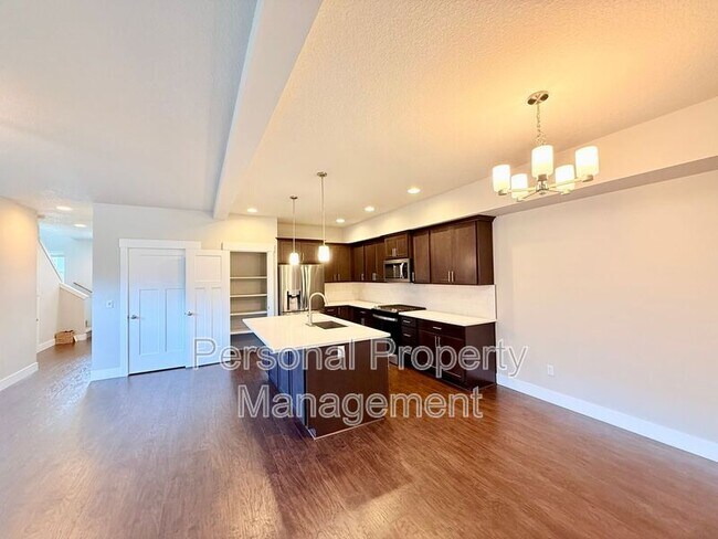 Building Photo - 1530 NW 29th Pl