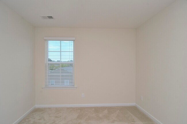 Building Photo - 429 Eastfair Dr