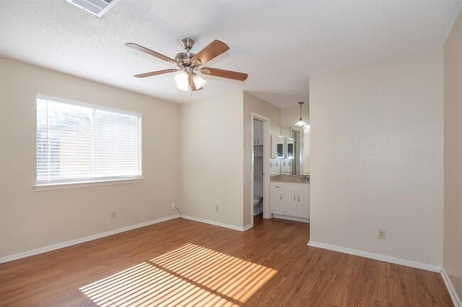 Building Photo - 4203 Balboa Ln