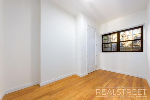 Building Photo - 3 bedroom in BROOKLYN NY 11221