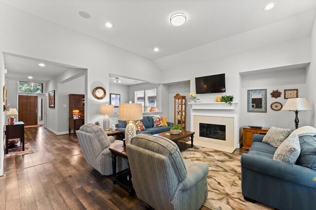 Building Photo - 1918 Elkington Cir