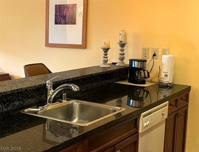 Building Photo - 30 Strada Di Villaggio