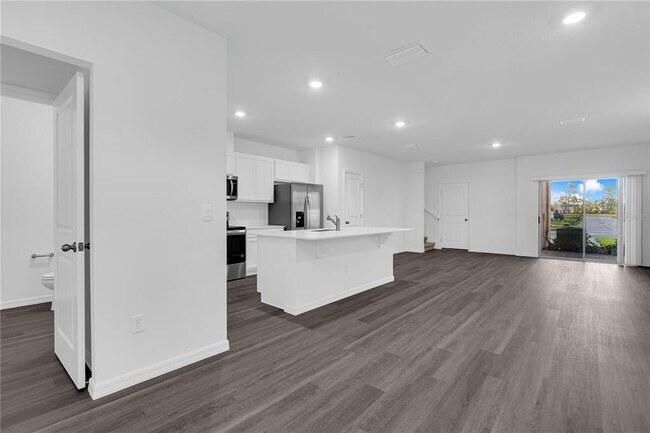 Building Photo - 16329 LAKELET Aly
