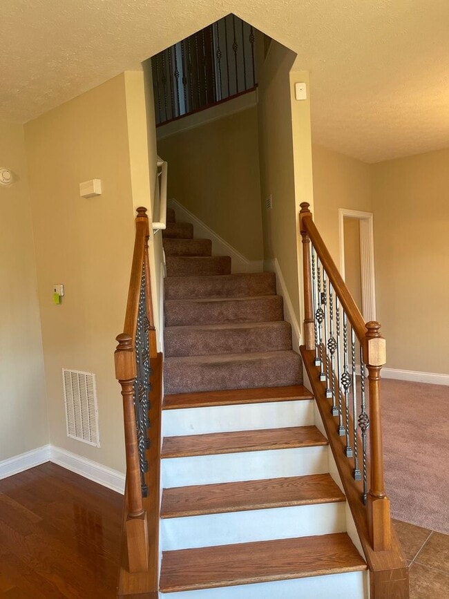 Building Photo - 417 Cabernet Dr