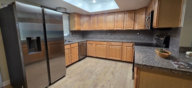 Building Photo - ucvilla7