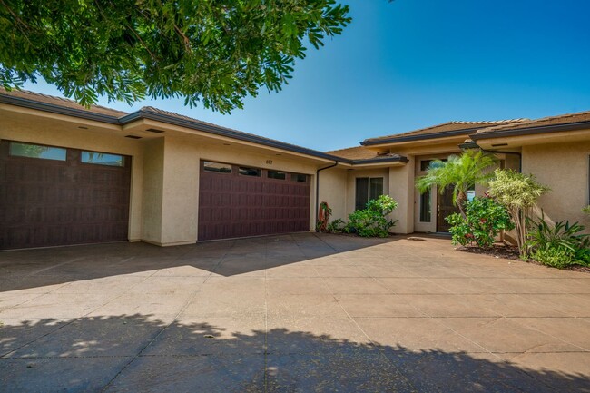 Building Photo - Three Bedroom Lanikeha Estate