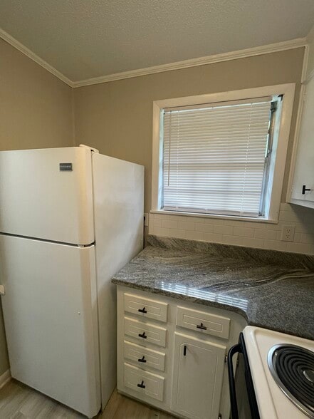 Building Photo - 2839 Lumpkin Rd