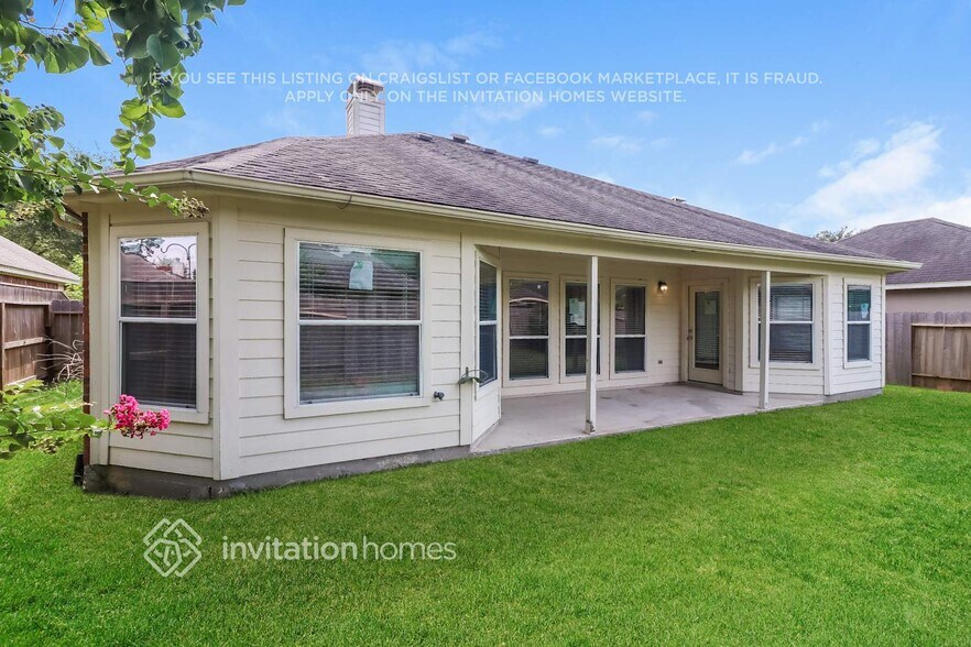 Building Photo - 17619 Sequoia View Ln