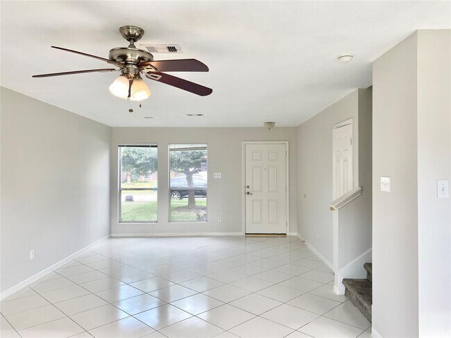 Building Photo - 3303 Barkers Crossing Ave
