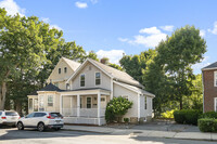 Building Photo - 986 Main St