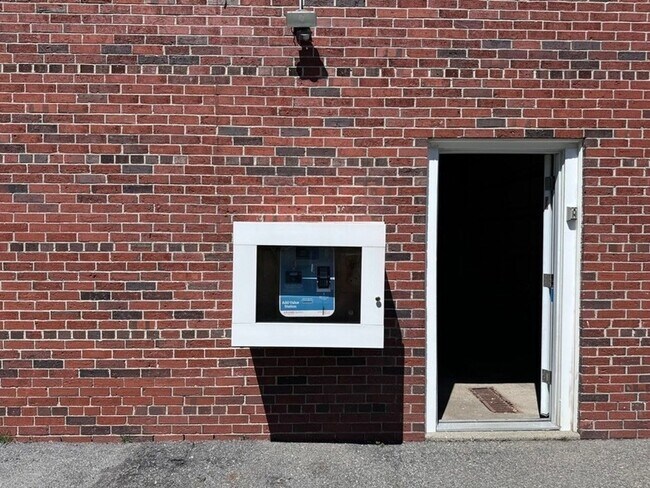 Building Photo - 12 Old Colony Ln