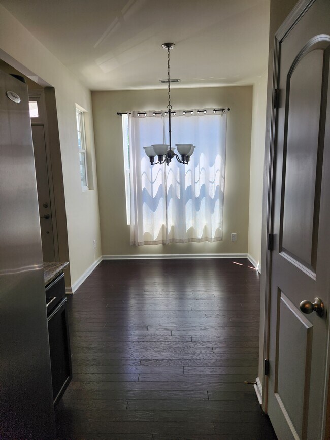 Building Photo - 7224 Terregles Dr