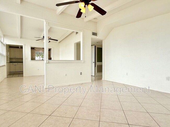 Building Photo - 6613 Orchard Dr N