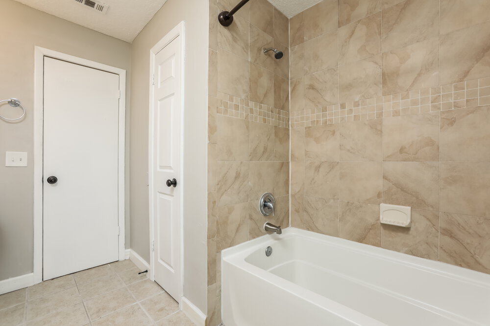 Building Photo - 1009 Black Willow Dr