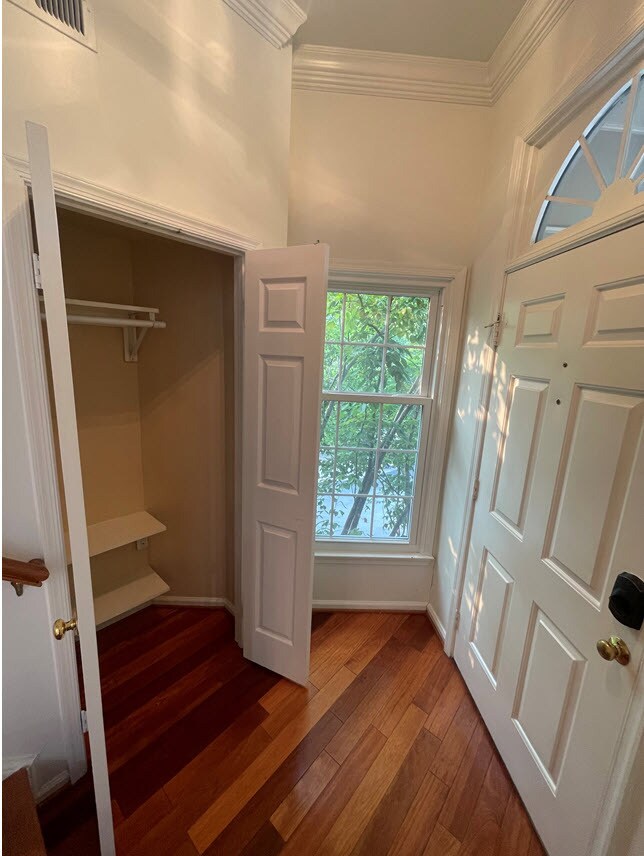 Building Photo - 7727 Rockledge Ct