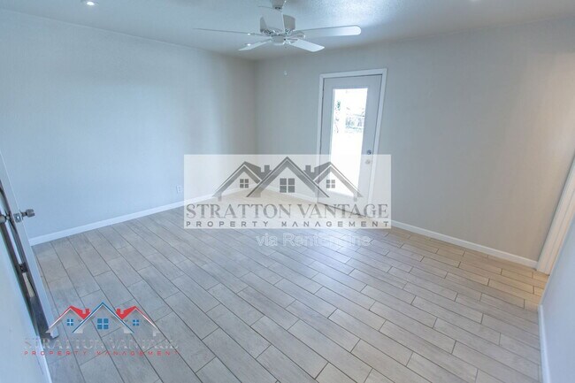 Building Photo - 11033 N Geronimo Dr