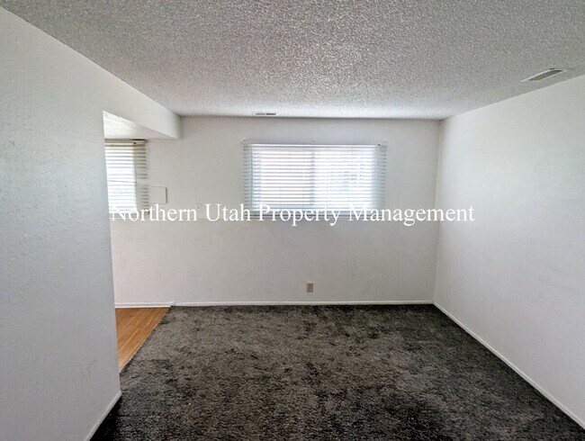 Building Photo - 3204 S 1855 W