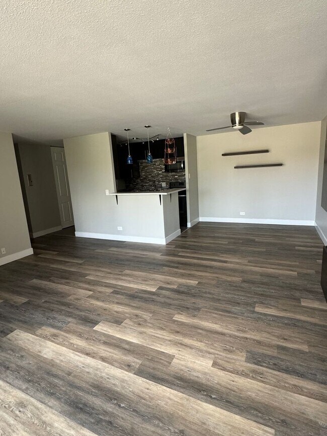 Building Photo - High Rise Condo off 9th and Colorado Blvd