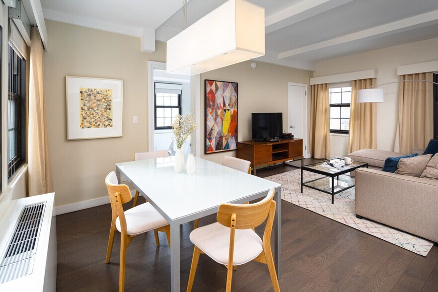 Building Photo - 337 E 50th St