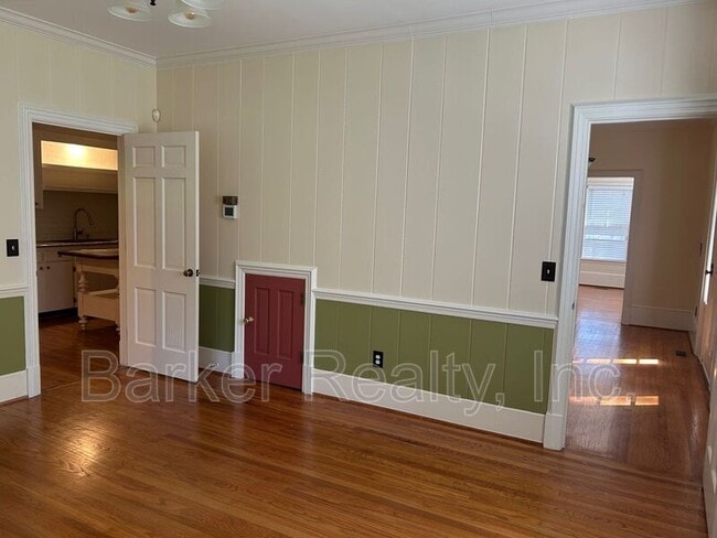 Building Photo - 636 Palmer Dr