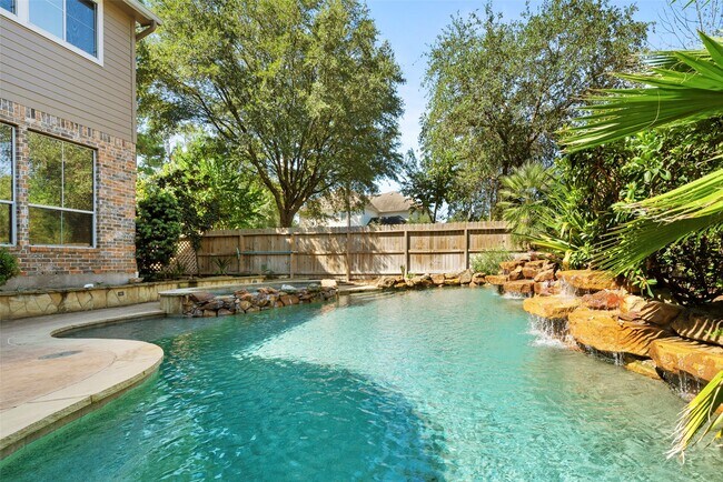 Building Photo - 118 Cezanne Woods Dr