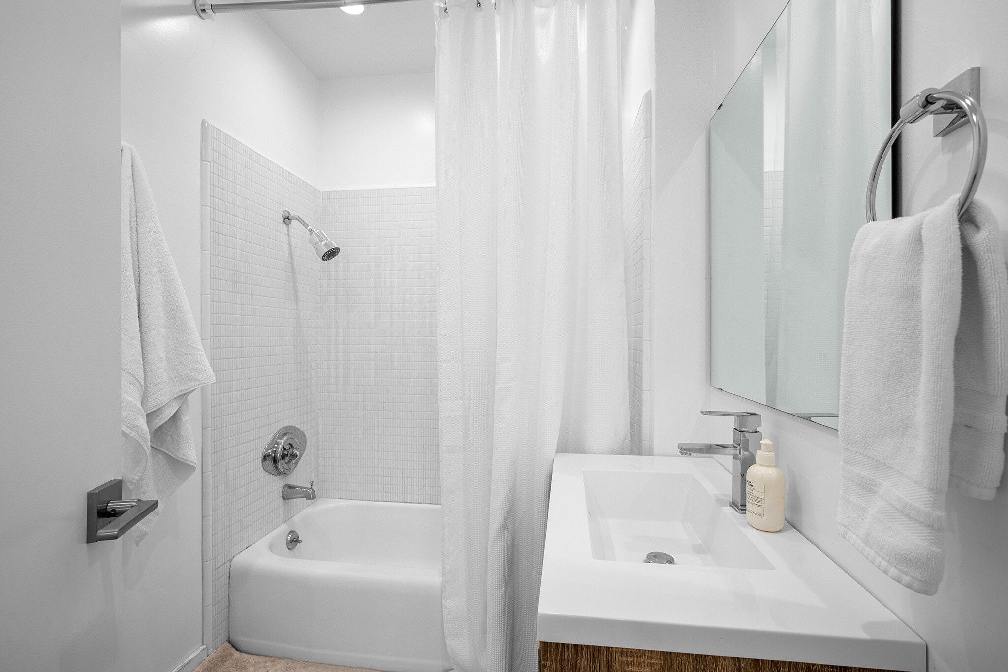 Building Photo - 5435 Yarmouth Ave