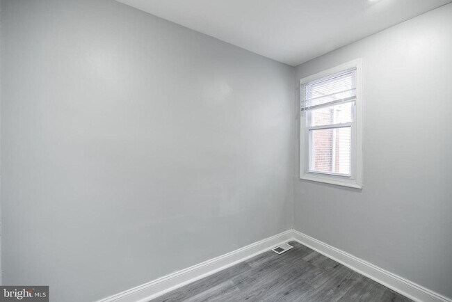 Building Photo - 2265 E Clearfield St