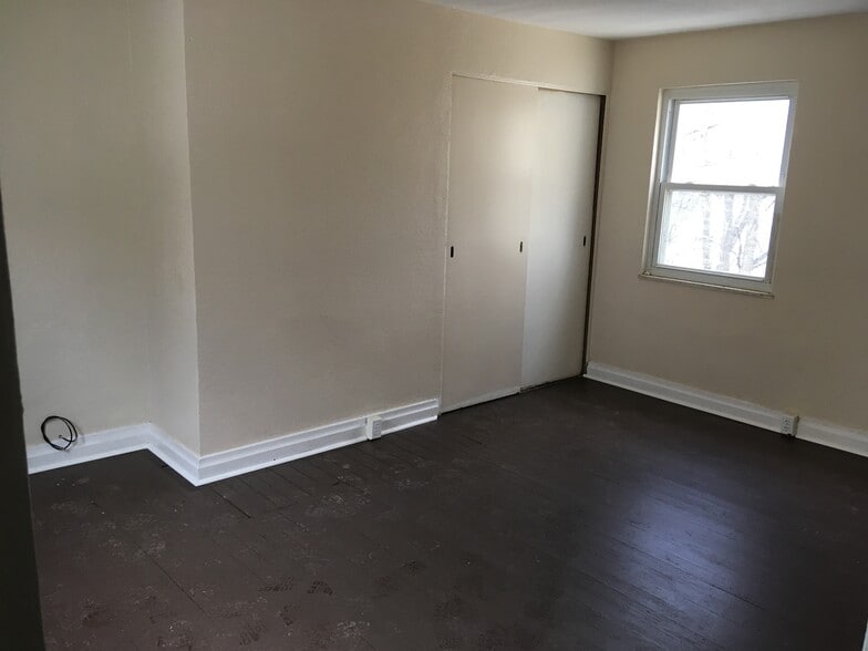 Building Photo - 4561 Mt Troy Rd