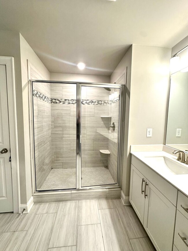 Building Photo - 4 bedroom, 3.5 bath townhouse in a swim community located in Woodstock, GA. Within walking distan...