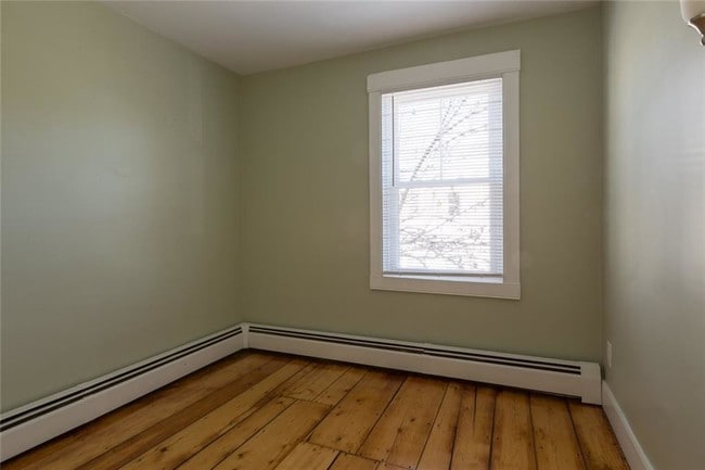 Building Photo - 185 Carpenter St