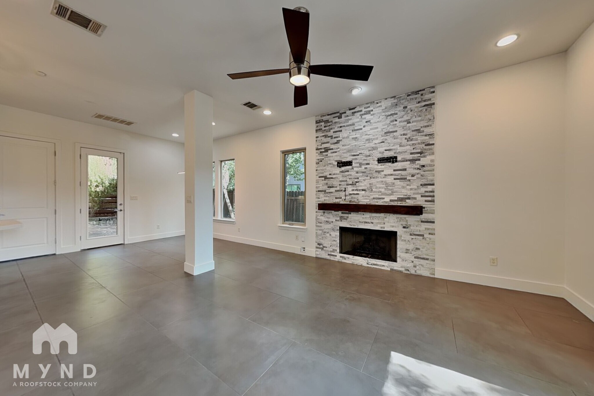 Building Photo - 2502 Kinney Rd