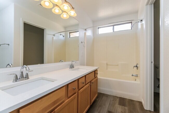 Building Photo - 40204 Calabria St