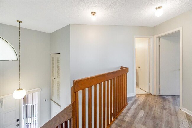 Building Photo - 8807 W Sunrise Blvd