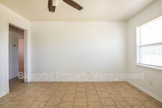 Building Photo - 1521 22nd St Ensley