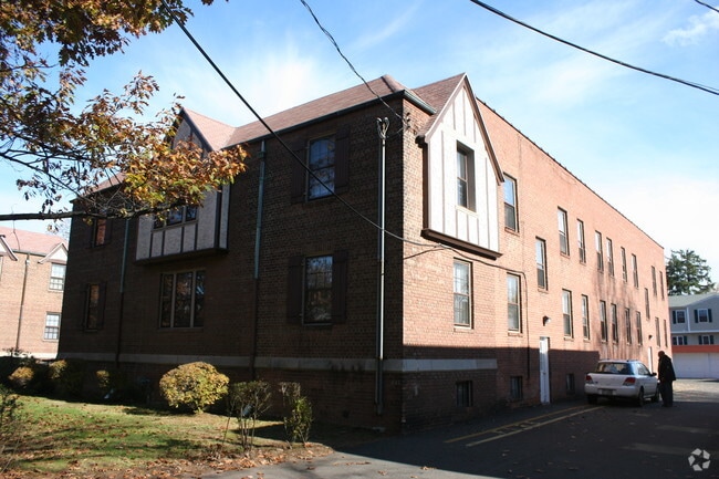 Primary Photo - 361 Alden Ave