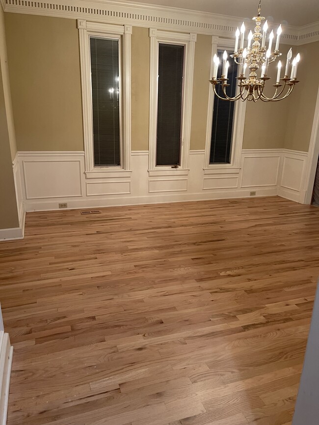 Building Photo - 6518 W 132nd St