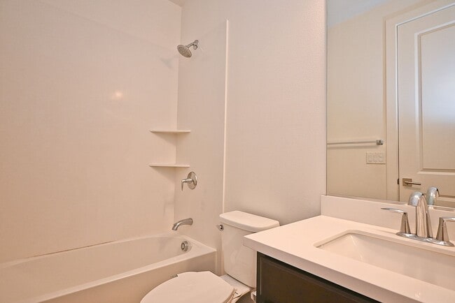 Building Photo - Beautiful Modern 3BR Home in the Heart of Milpitas