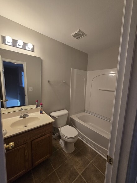 Building Photo - 4804 Rockport Dr