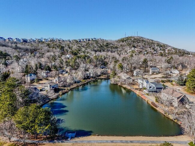 Building Photo - 4518 Club House Dr