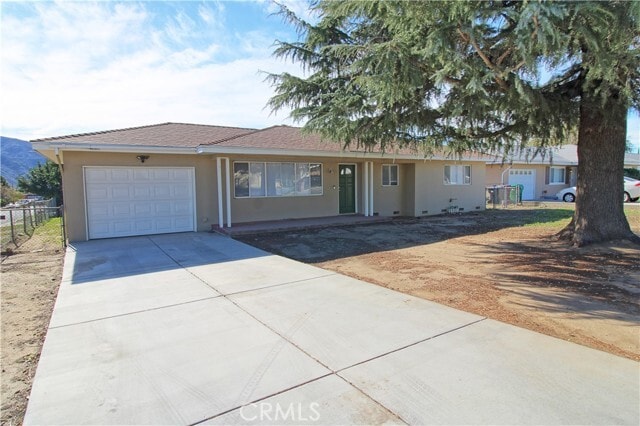 Building Photo - 1416 W Nicolet St