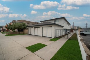 Building Photo - 11972 Walnut St