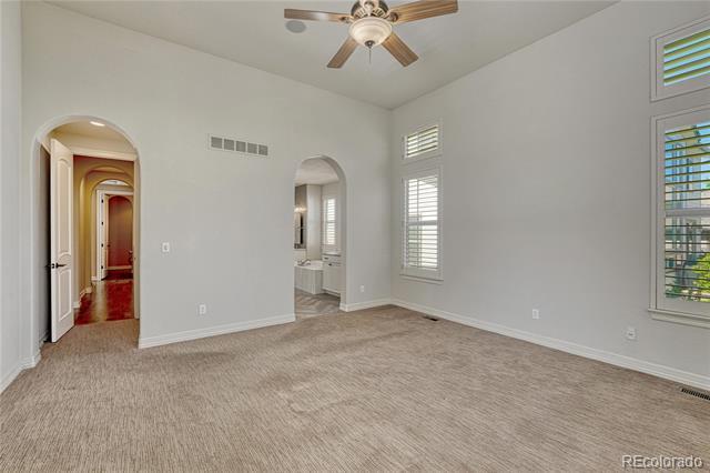 Building Photo - 9797 Sunset Hill Cir