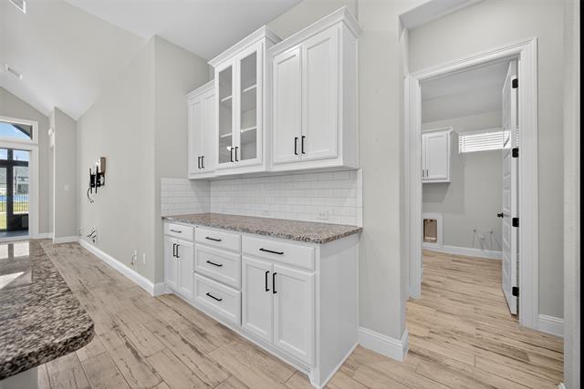 Building Photo - 2410 Topaz Dr