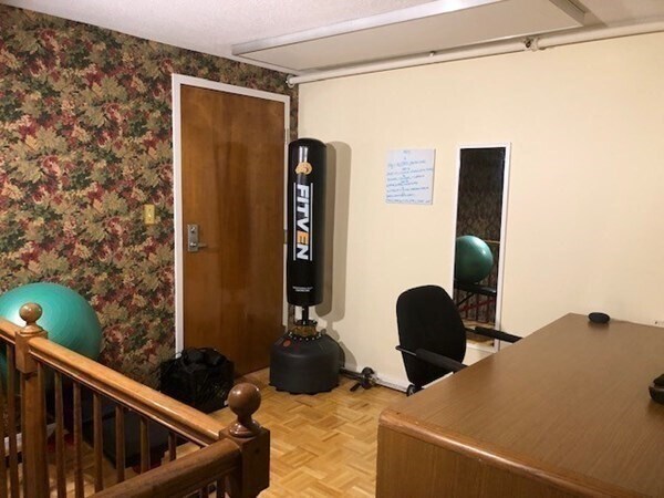 Building Photo - 200 Market St