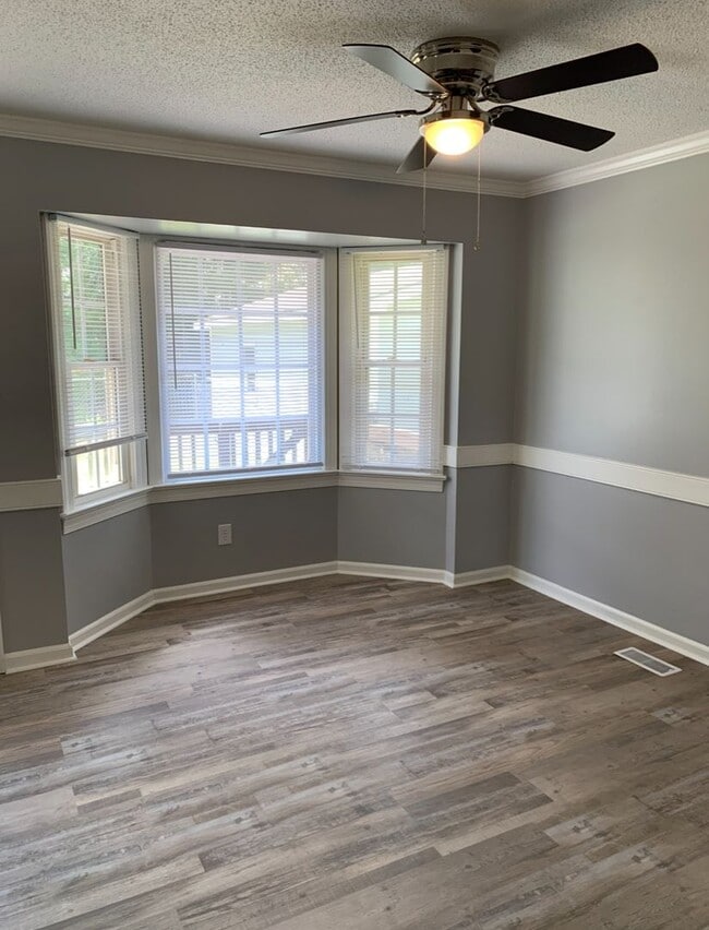 Building Photo - 932 Brandywine Ln