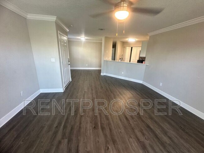 Building Photo - 2568 Woodgate Blvd