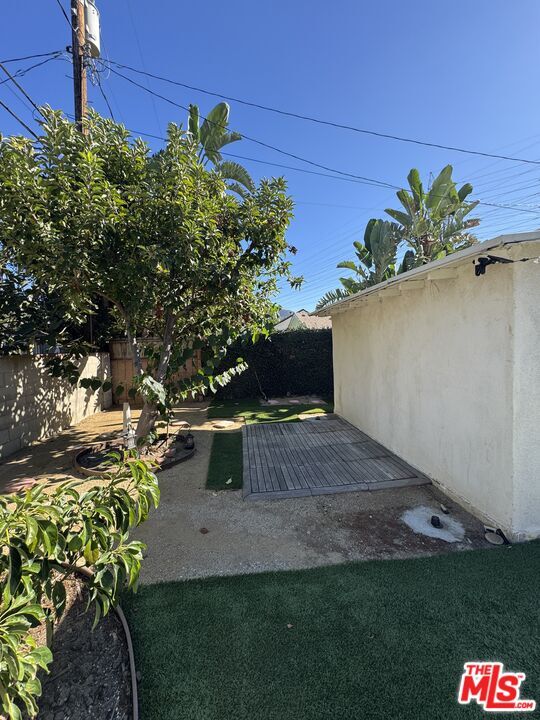 Building Photo - 446 N California St